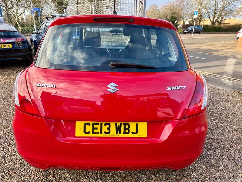 SUZUKI SWIFT