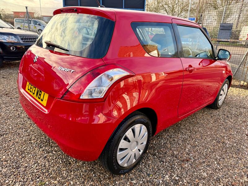 SUZUKI SWIFT