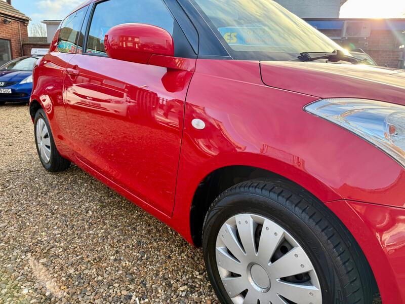 SUZUKI SWIFT