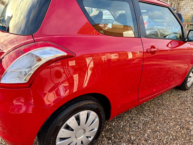 SUZUKI SWIFT