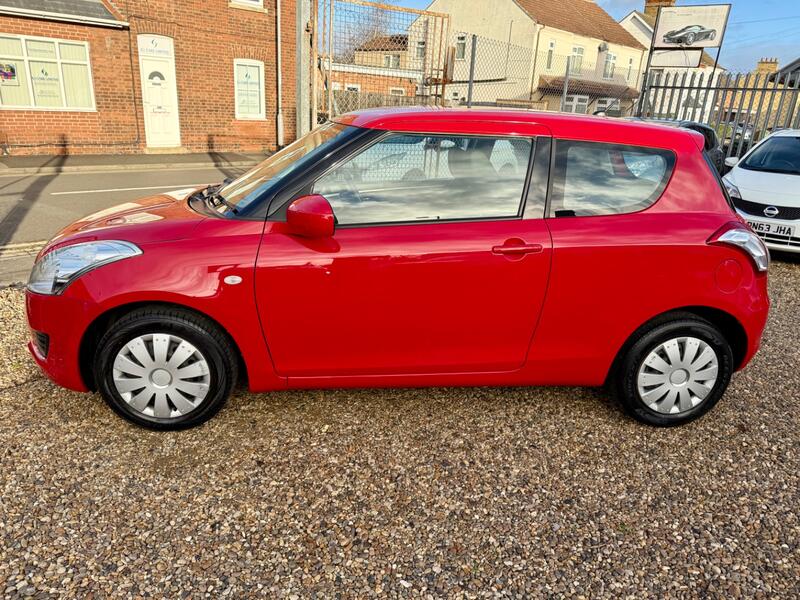 SUZUKI SWIFT