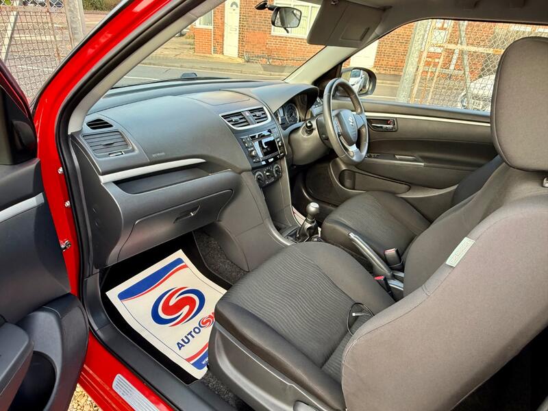 SUZUKI SWIFT
