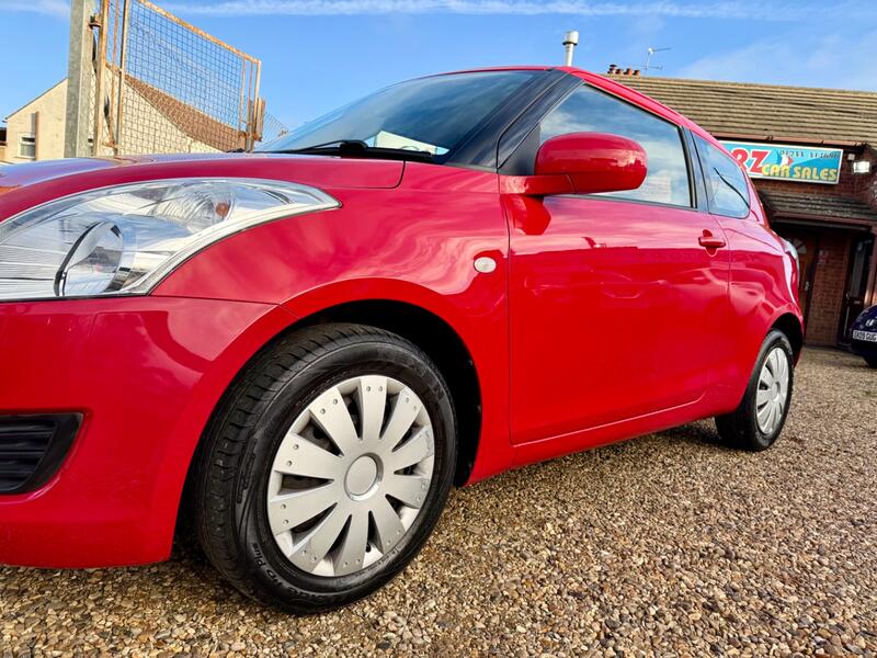 SUZUKI SWIFT