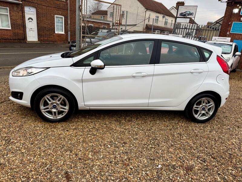 FORD FIESTA
