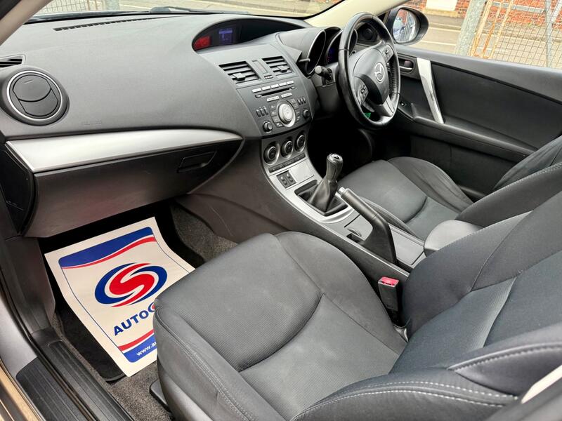 MAZDA MAZDA3