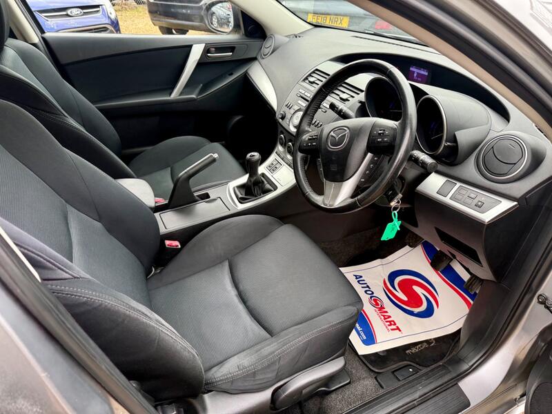 MAZDA MAZDA3