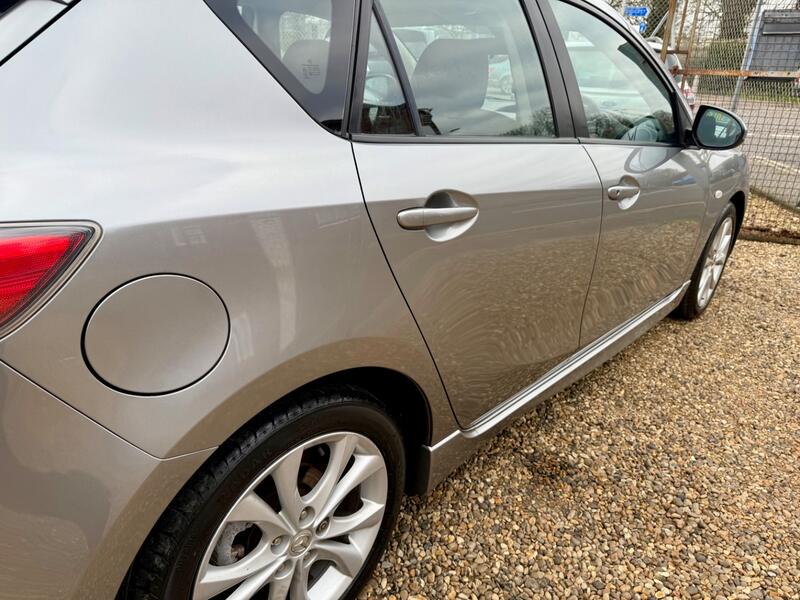 MAZDA MAZDA3