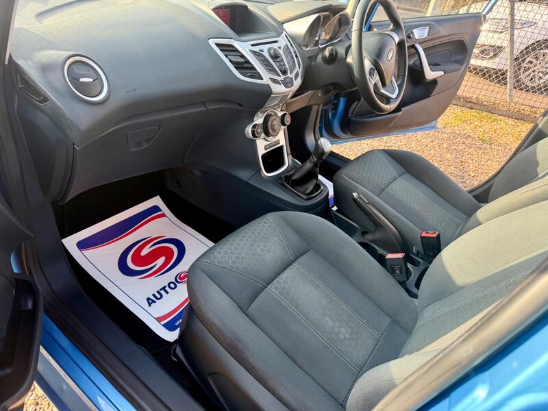 FORD FIESTA