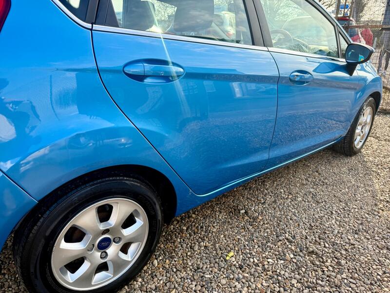 FORD FIESTA