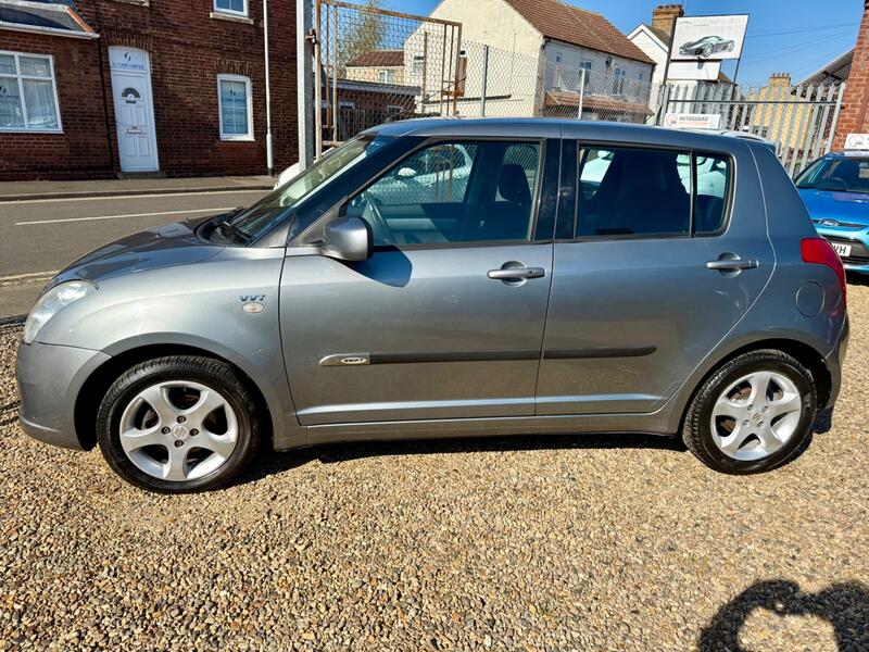 SUZUKI SWIFT