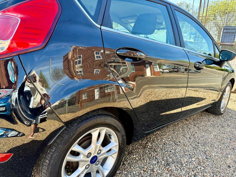 FORD FIESTA