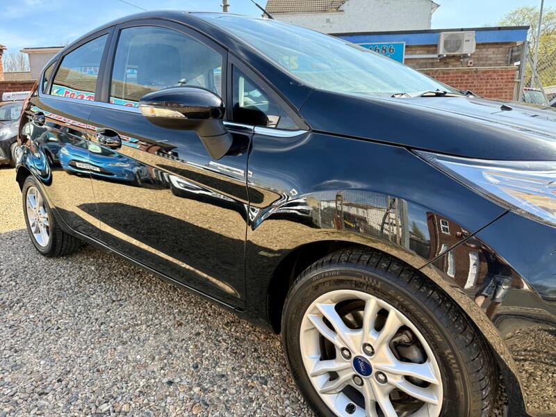 FORD FIESTA