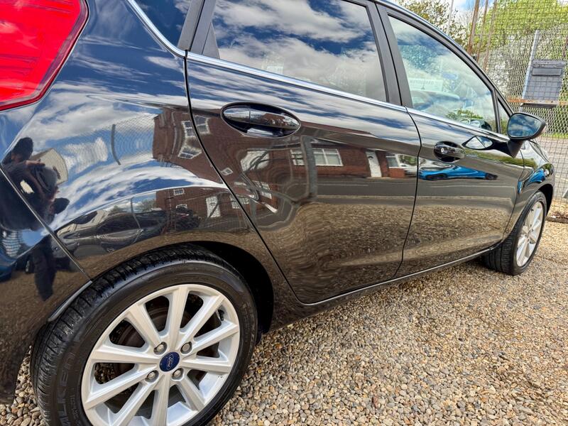 FORD FIESTA