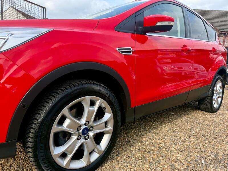 FORD KUGA