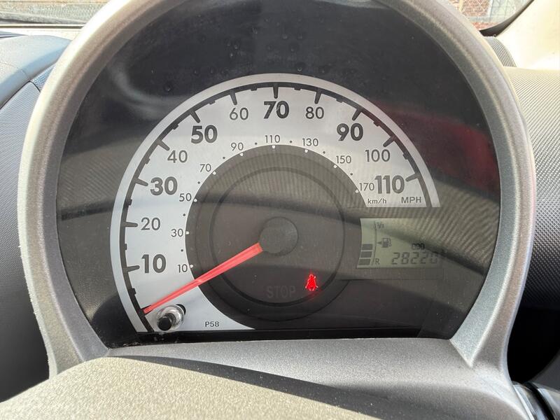 PEUGEOT 107