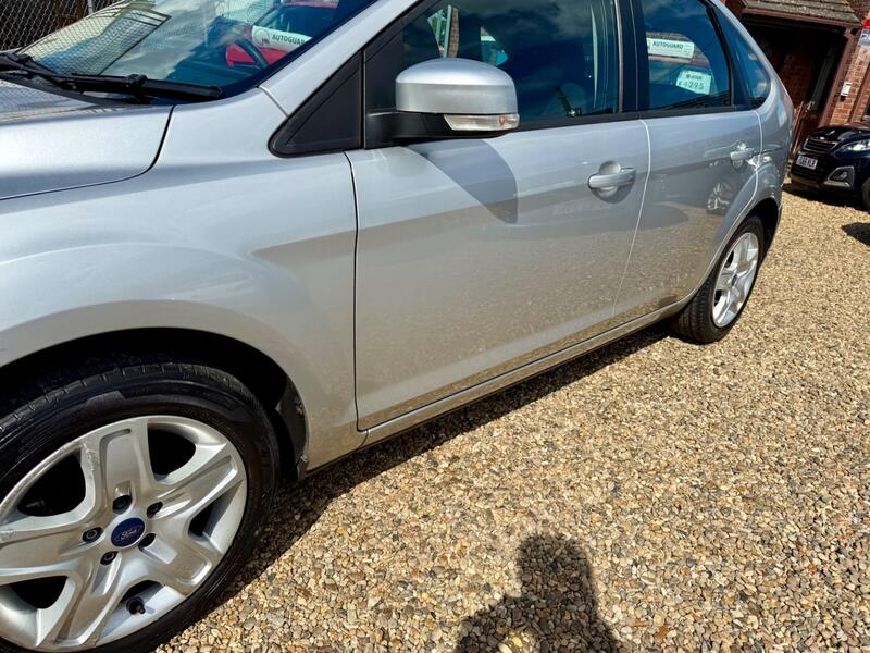 FORD FOCUS