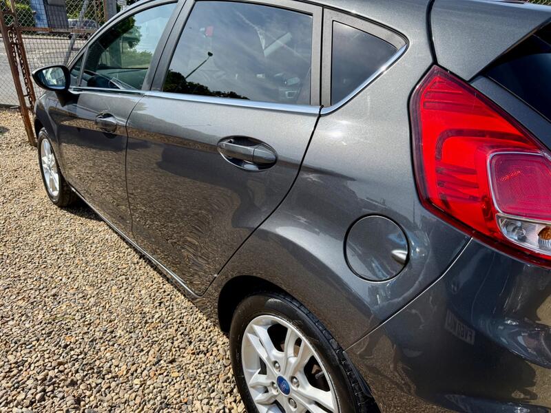 FORD FIESTA