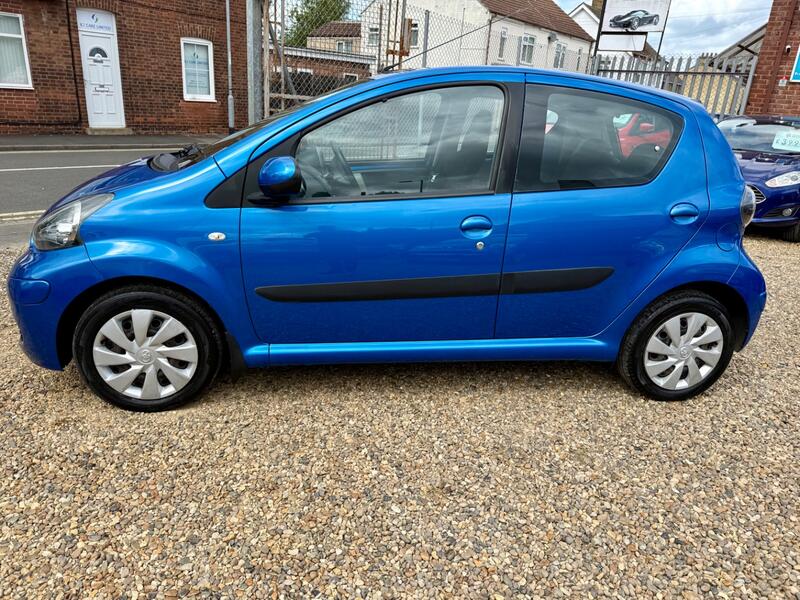 TOYOTA AYGO