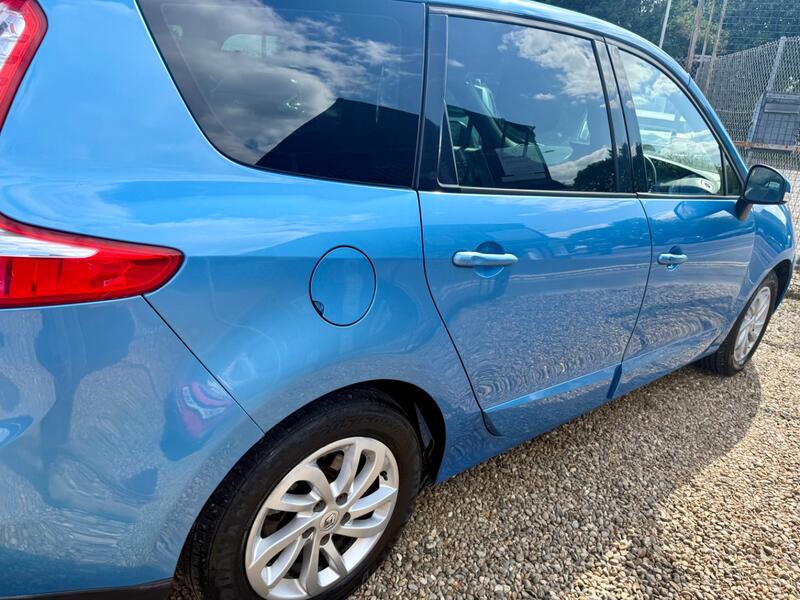 RENAULT GRAND SCENIC