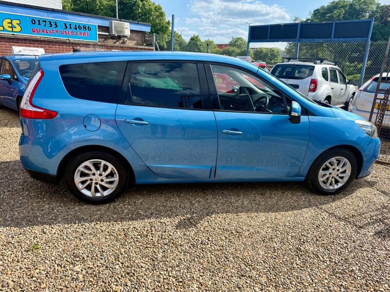 RENAULT GRAND SCENIC