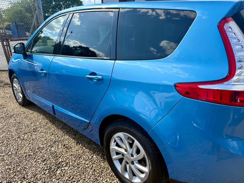 RENAULT GRAND SCENIC