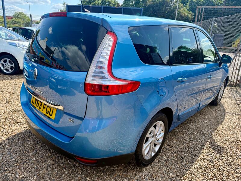 RENAULT GRAND SCENIC