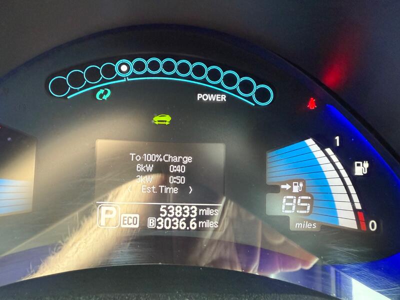 NISSAN LEAF