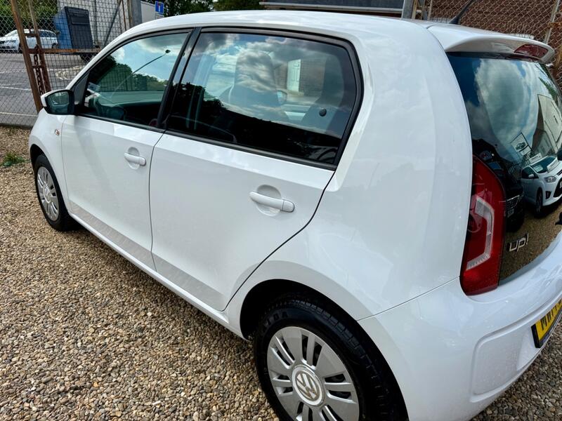 VOLKSWAGEN UP
