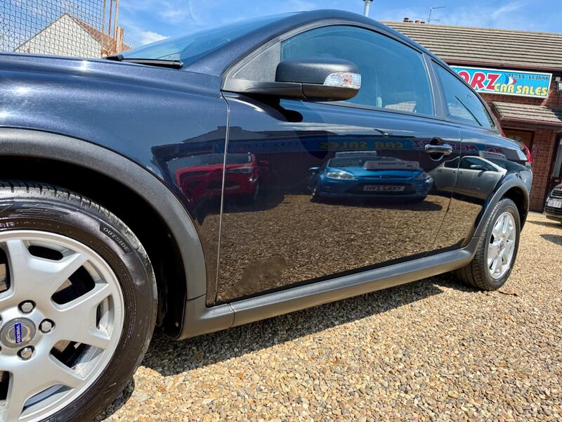 VOLVO C30