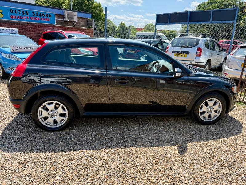 VOLVO C30