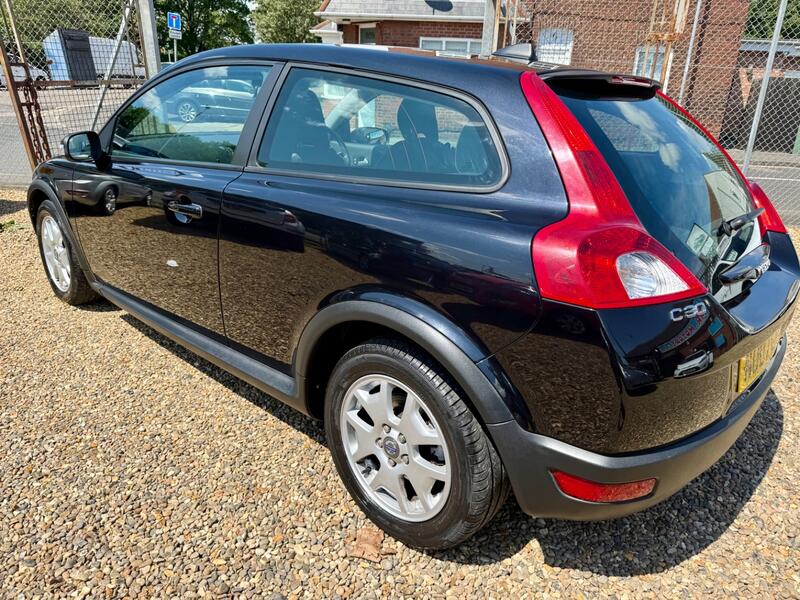 VOLVO C30