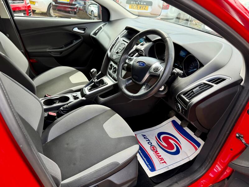 FORD FOCUS