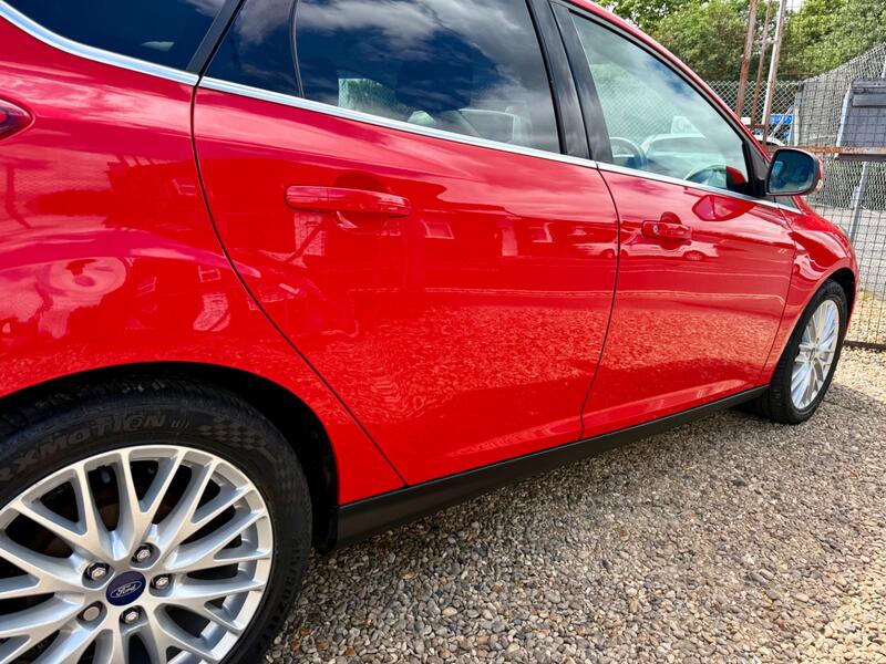 FORD FOCUS