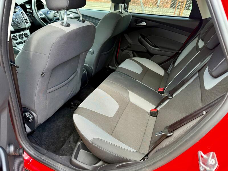 FORD FOCUS
