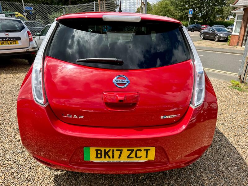 NISSAN LEAF