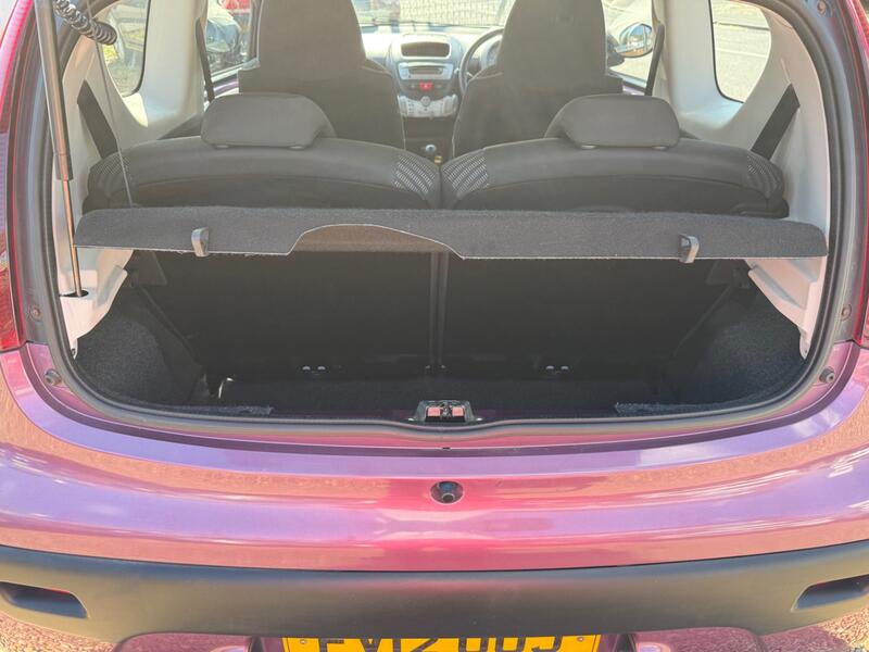 PEUGEOT 107