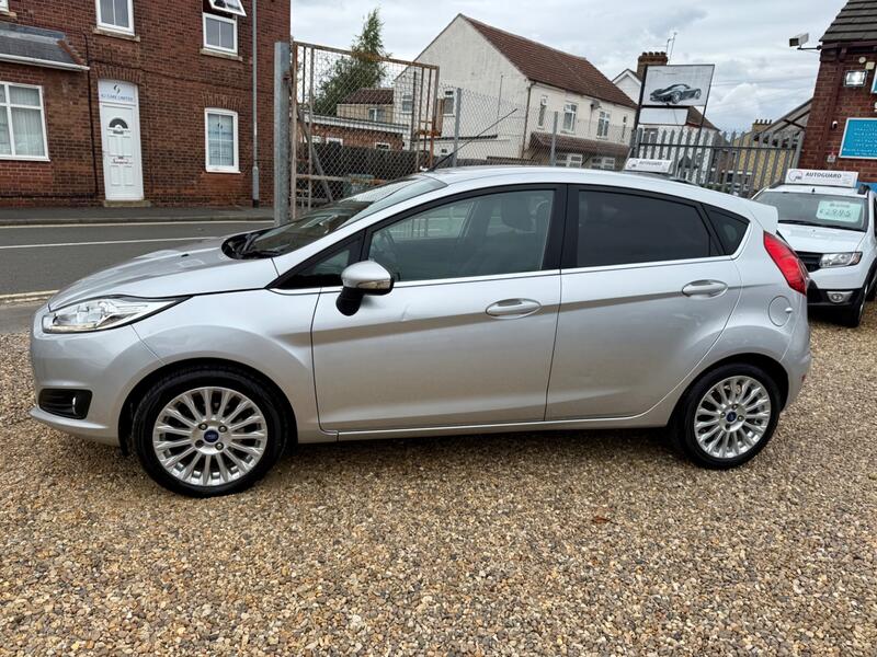 FORD FIESTA