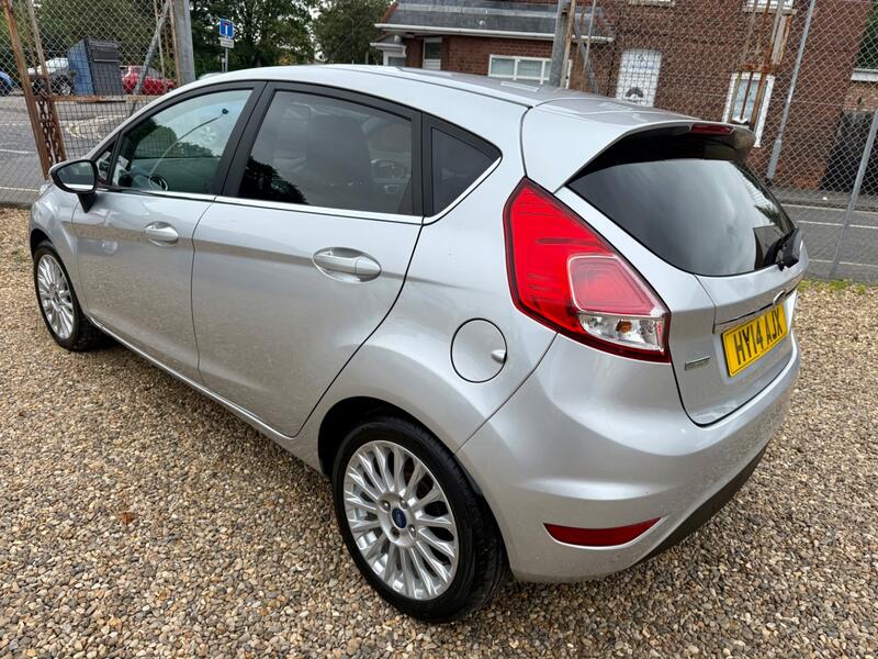 FORD FIESTA