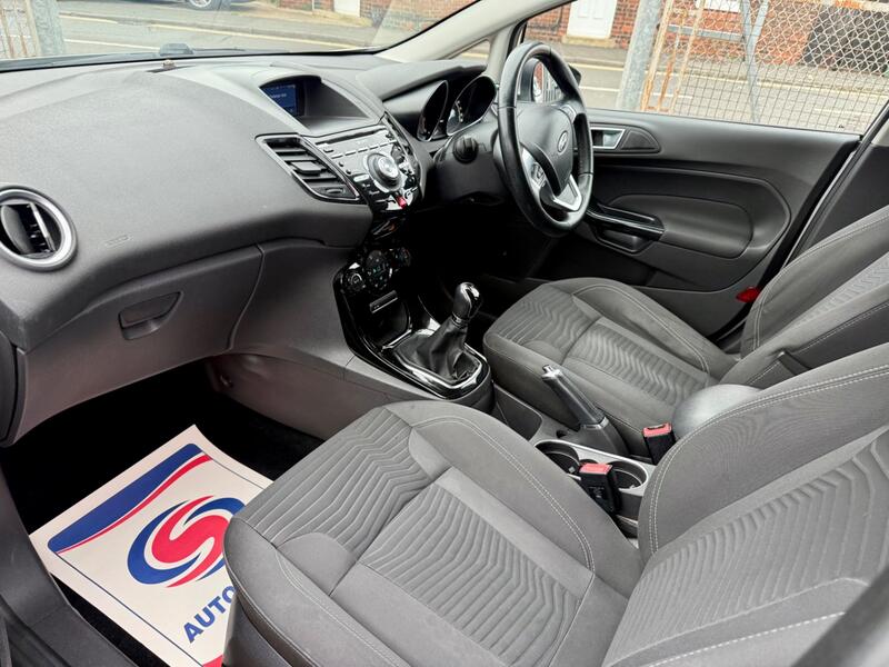 FORD FIESTA