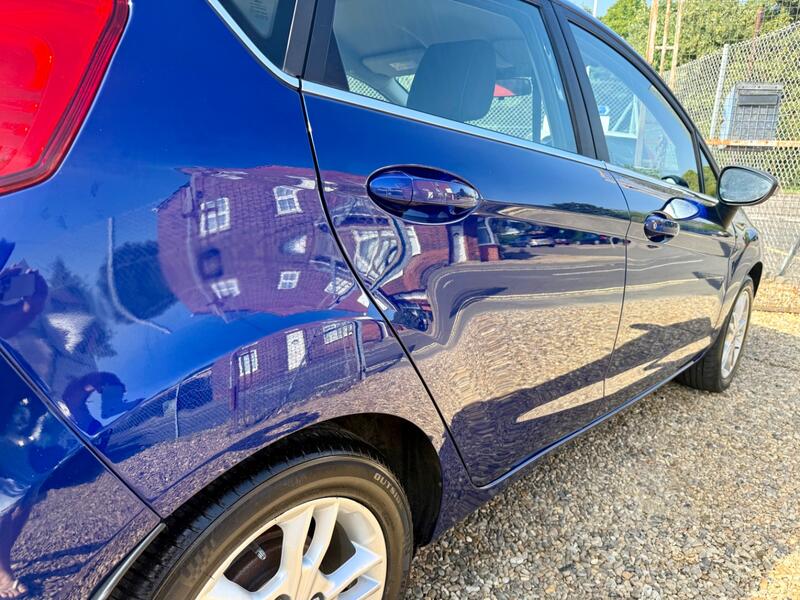FORD FIESTA