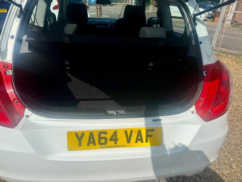SUZUKI SWIFT
