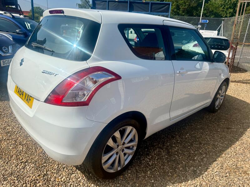 SUZUKI SWIFT