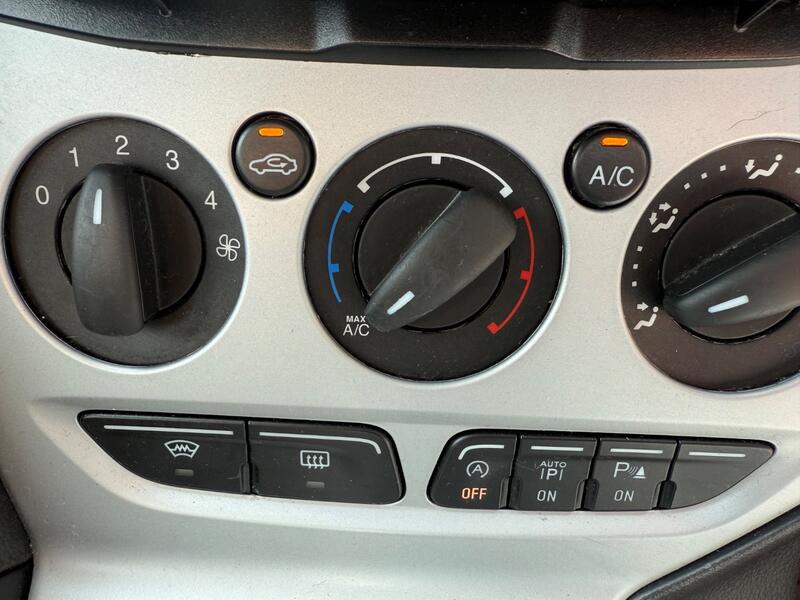 FORD FOCUS