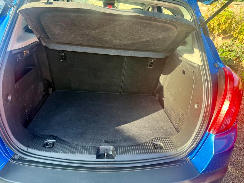 VAUXHALL MOKKA