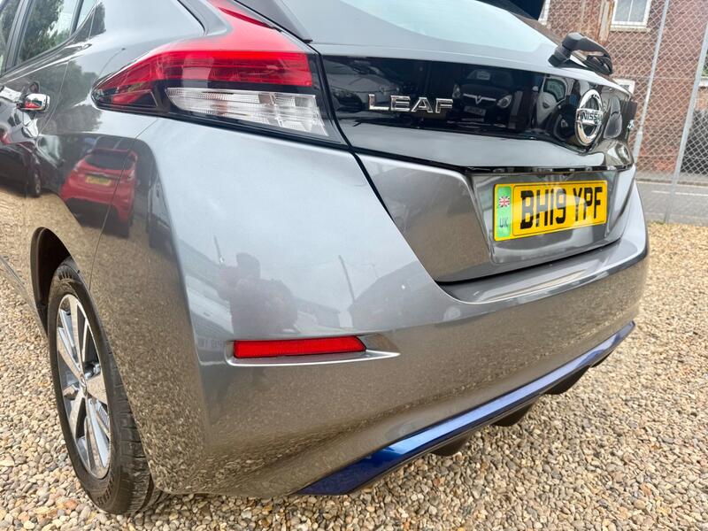 NISSAN LEAF