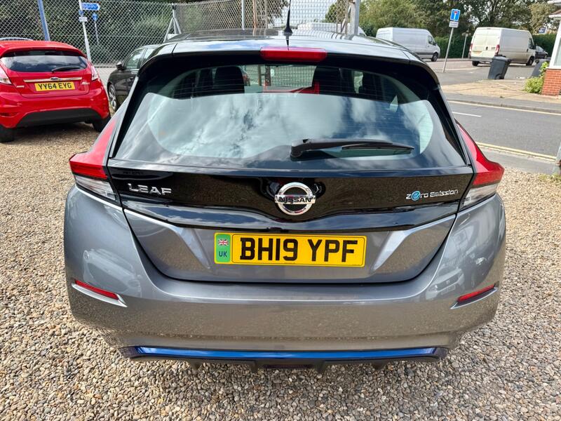 NISSAN LEAF