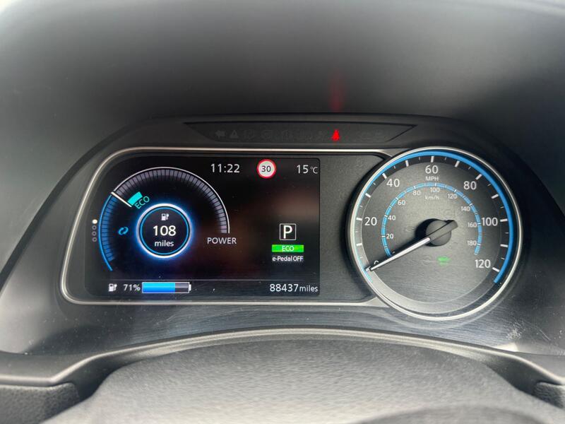 NISSAN LEAF