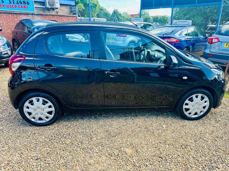 PEUGEOT 108
