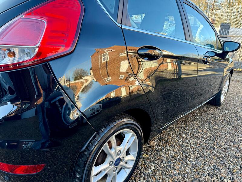 FORD FIESTA VAN