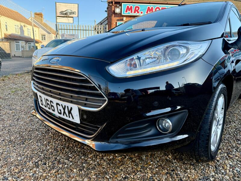 FORD FIESTA VAN